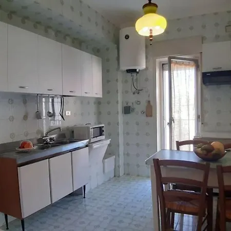Lungomare Appartement *